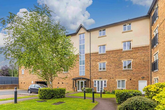 1 Bedroom Apartment To Rent In Short Walk To High Street, HP4