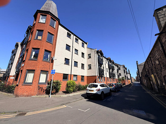 2 Bedroom Apartment To Rent In New Bells Court, Edinburgh, EH6