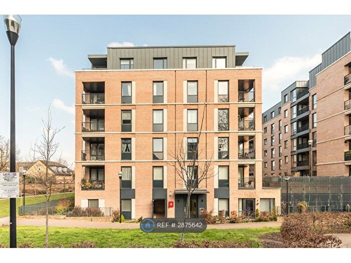 2 Bedroom Flat To Rent In Levett House, Southall, UB2