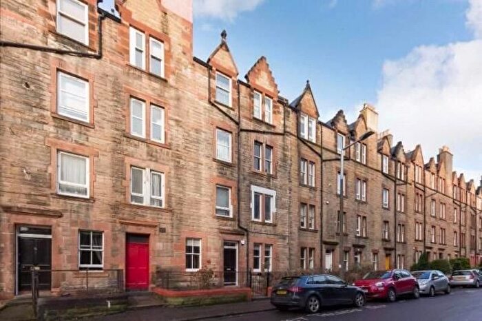 3 Bedroom Flat To Rent In Temple Park Crescent, Polwarth, Edinburgh, EH11