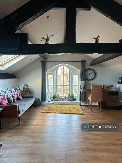 Studio To Rent In Town Lane, Bradford, BD10