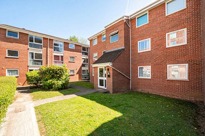 2 Bedroom Flat For Sale In Sunninghill Court, Bollo Bridge Road, London, W3