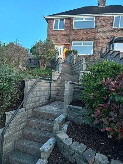 3 Bedroom Semi-Detached House To Rent In Haven Avenue, Stoke-On-Trent, ST6