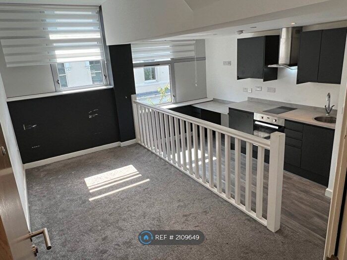 Studio To Rent In Moxon Island, Stoke-On-Trent, ST1