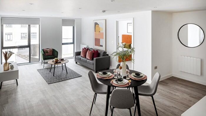 2 Bedroom Apartment To Rent In Lionel Street, Birmingham, B3
