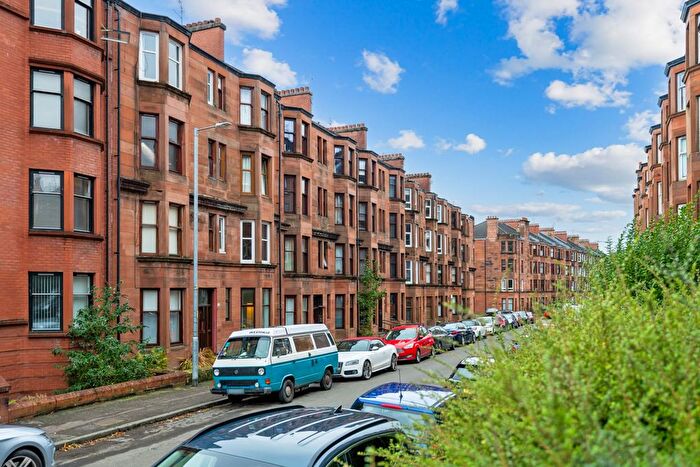 1 Bedroom Flat For Sale In Kennoway Drive, Thornwood, G11