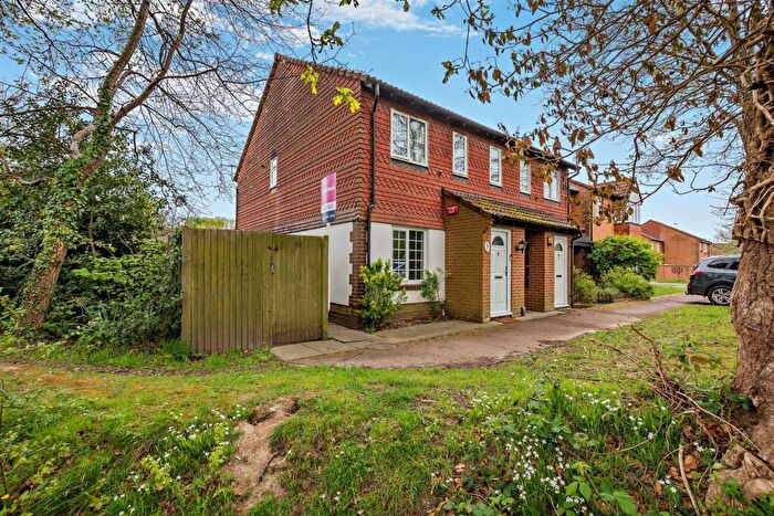 1 Bedroom Apartment For Sale In Craven Road, Maidenbower, Crawley, RH10