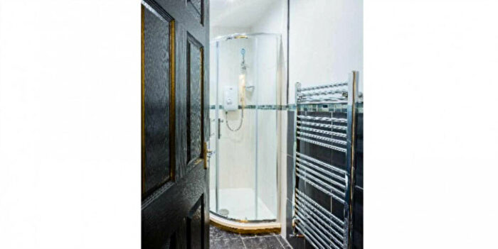 3 Bedroom House To Rent In Suffolk Street, Salford, M6