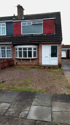 3 Bedroom Semi-Detached House To Rent In Throckley Avenue, Middlesbrough, TS5