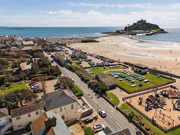1 Bedroom Flat For Sale In West End, Marazion, TR17