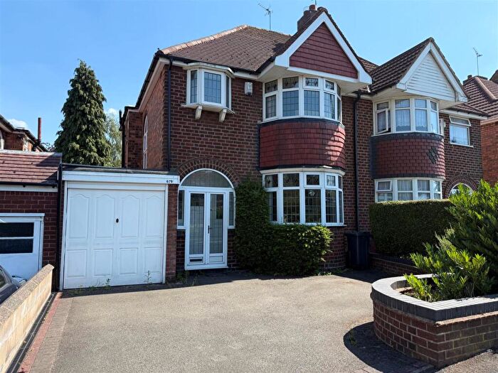 3 Bedroom Semi-Detached House For Sale In Hagley Road West, Quinton, Birmingham, B32