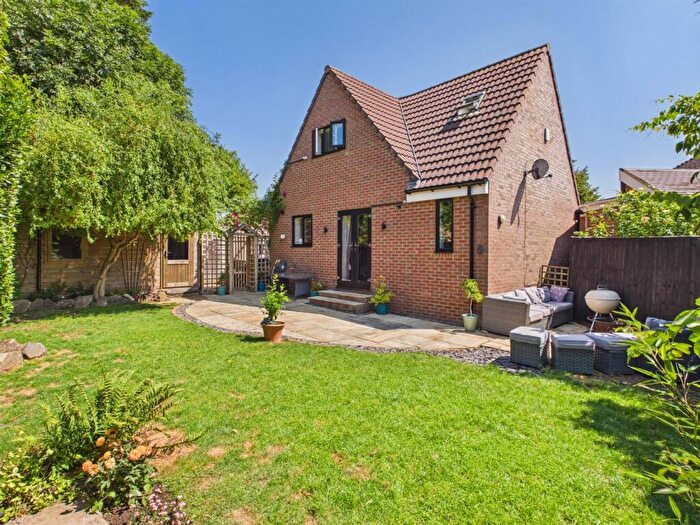 3 Bedroom Detached House For Sale In Grove Crescent, Barnwood, Gloucester, GL4