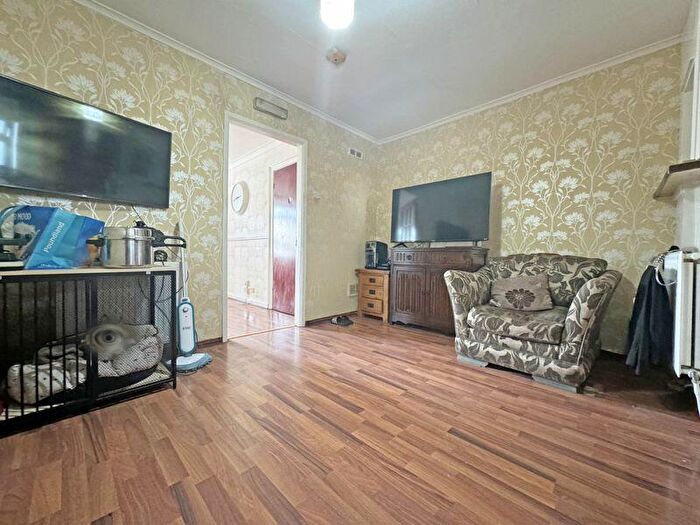 3 Bedroom End Of Terrace House For Sale In Greswold Street, West Bromwich, B71