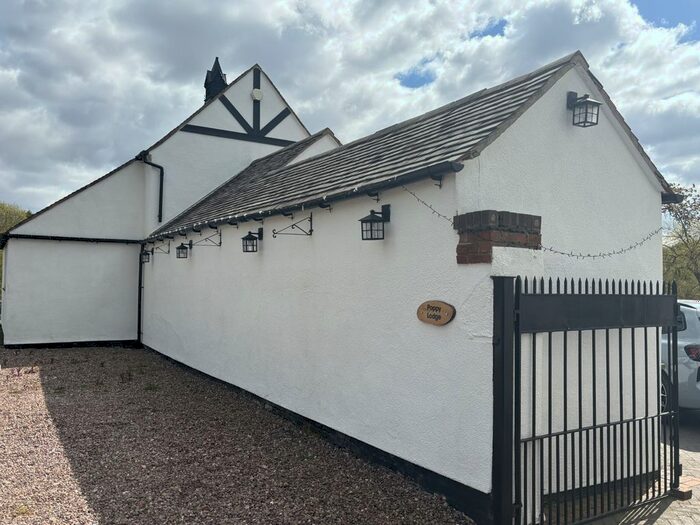 2 Bedroom Lodge To Rent In Penncroft Lane, Penn Common, Wolverhampton, WV4