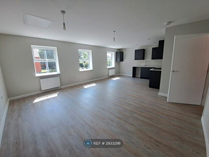 2 Bedroom Flat To Rent In Grafton Street, Kettering, NN16