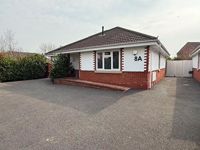 3 Bedroom Bungalow To Rent In Grove Road East, BH23