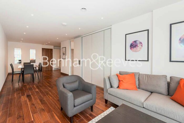 3 Bedroom Flat To Rent In Maygrove Road, West Hampstead, NW6