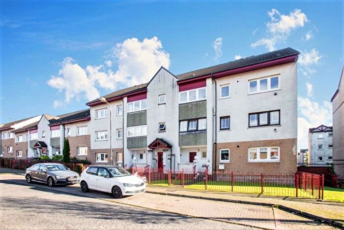 3 Bedroom Flat To Rent In Barlanark Road, Barlanark, Glasgow, G33