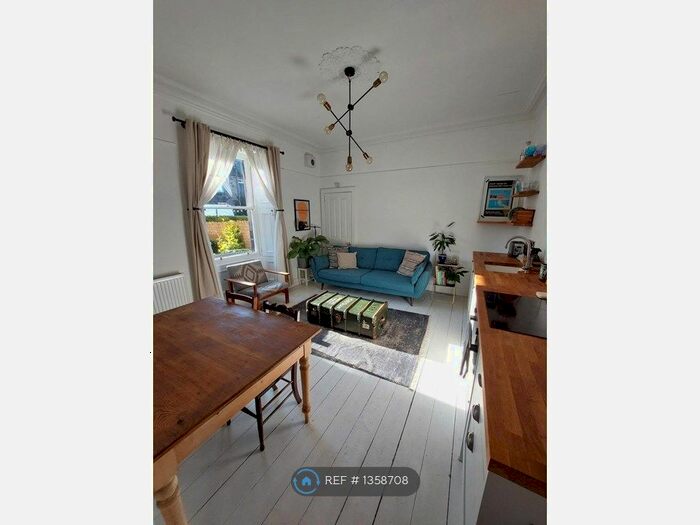 1 Bedroom Flat To Rent In Maryfield Place, Edinburgh, EH7