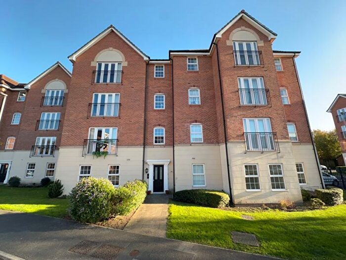 2 Bedroom Flat To Rent In Priory Chase, Pontefract, WF8