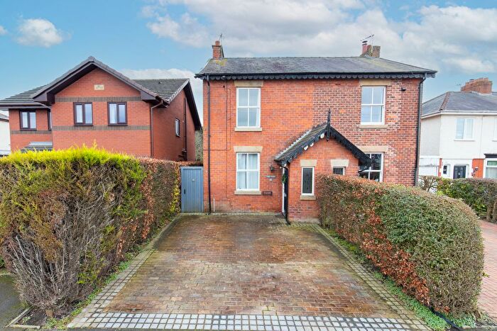 3 Bedroom Semi-Detached House To Rent In Broad Oak Lane, Penwortham, PR1