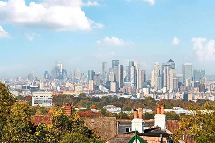 4 Bedroom House For Sale In Hillend, London, SE18
