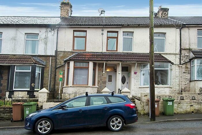 3 Bedroom Semi-Detached House For Sale In Hendre Road, Abertridwr, Caerphilly, CF83