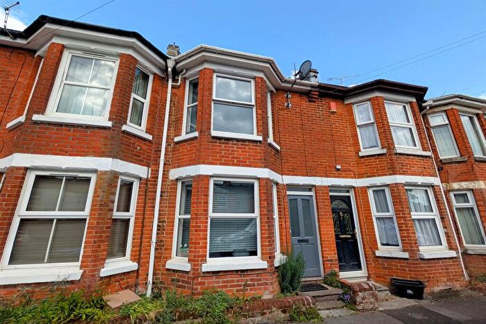 3 Bedroom House To Rent In Queens Road, SO15