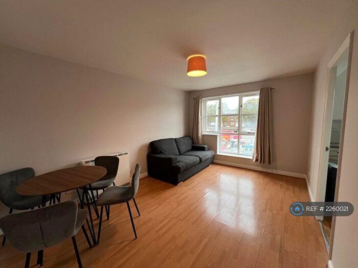 1 Bedroom Flat To Rent In Windsock Close, London, SE16