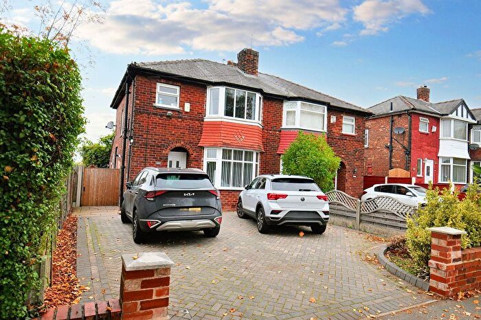 3 Bedroom Semi Detached House For Sale In Lancaster Road, Salford, M6