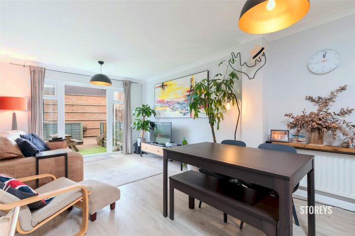 2 Bedroom Flat To Rent In Leabank Square, Hackney Wick, London, E9