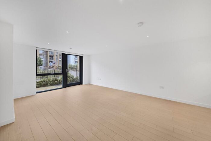 1 Bedroom Apartment To Rent In Packington Square, London, N1