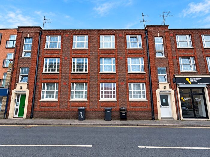 3 Bedroom Flat To Rent In Triumph Court, Union Street, Luton, Bedfordshire, LU1