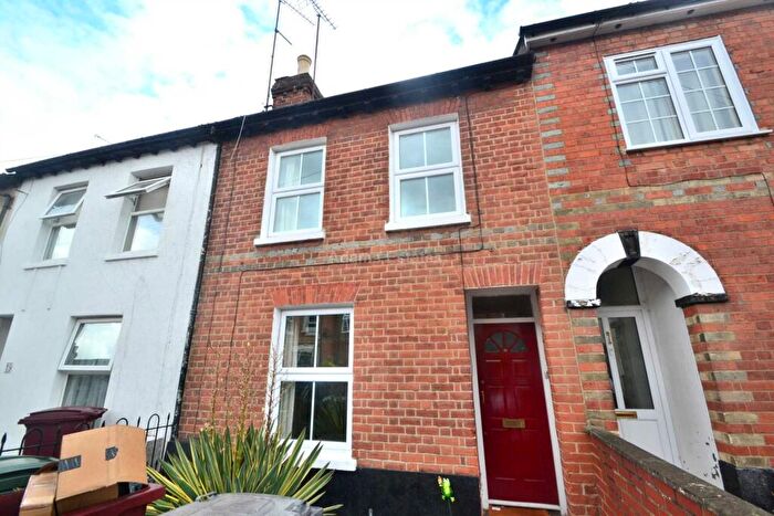 4 Bedroom Terraced House To Rent In Donnington Gardens, Reading, RG1