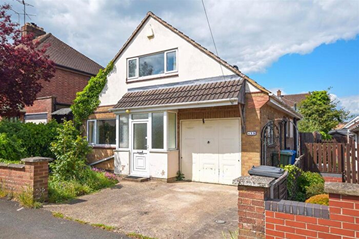 2 Bedroom Detached House For Sale In North Park Drive, Kettering, NN16
