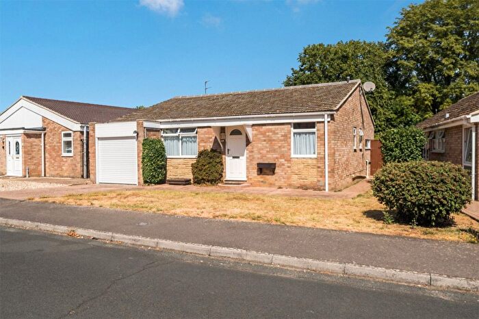 3 Bedroom Bungalow For Sale In Brasenose Drive, Kidlington, OX5