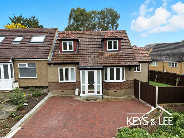 3 Bedroom Semi Detached House To Rent In Merlin Gardens, Romford, RM5