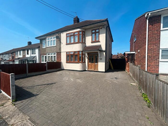 3 Bedroom Semi-Detached House To Rent In Frederick Road, Rainham, RM13