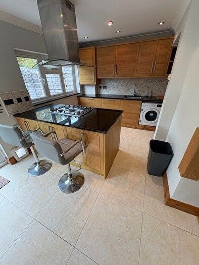 4 Bedroom Terraced House To Rent In Sherwood Avenue, Greenford, UB6