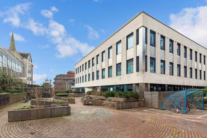 1 Bedroom Apartment To Rent In Linden House, Horsham, RH12