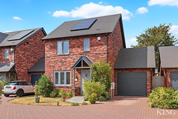 3 Bedroom Detached House For Sale In Village Gardens, Studley, B80