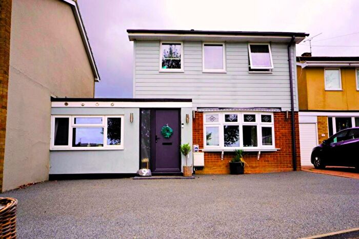 4 Bedroom Link Detached House For Sale In Windmill Rise, Hundon, Sudbury, CO10