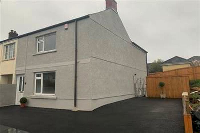 3 Bedroom House To Rent In Pentremeurig Road, Carmarthen, SA31