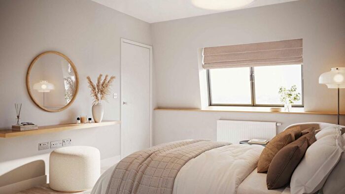 2 Bedroom Flat For Sale In Warwick Road, Ealing, W5