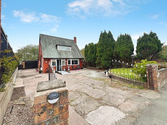 2 Bedroom Detached House For Sale In Chorley Road, Westhoughton, BL5