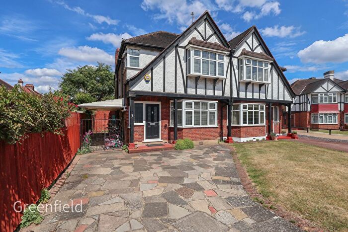 3 Bedroom Semi-Detached House For Sale In Austyn Gardens, Surbiton, KT5