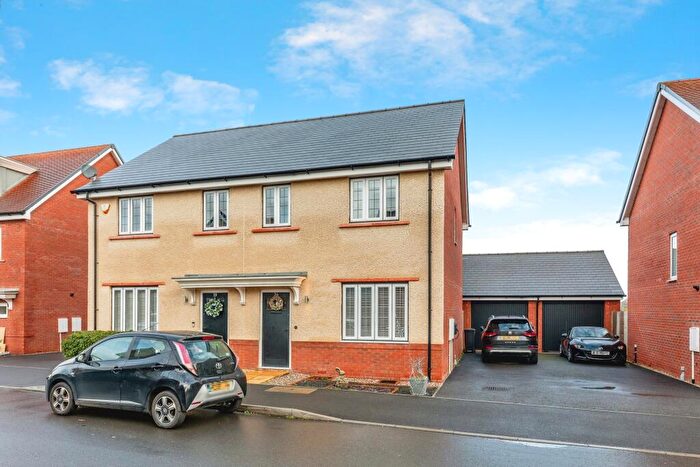 3 Bedroom Semi Detached House For Sale In Moorhen Road, Bristol, BS49