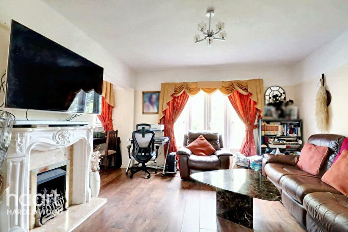 3 Bedroom Semi-Detached House For Sale In Wrexham Road, Harold Hill, RM3