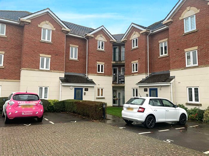 2 Bedroom Flat To Rent In Hayling Close, Gosport, PO12
