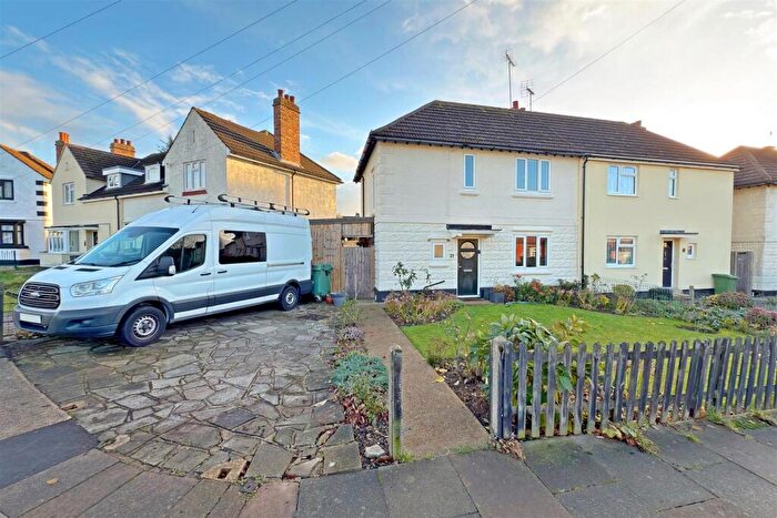 2 Bedroom Semi Detached House For Sale In Trustons Gardens, Hornchurch, RM11